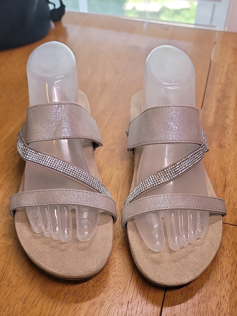 Anne Klein ☆ AK Dobbie - Silver Sparkle Sandals